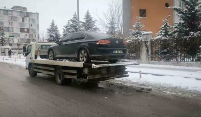 DEM Partili belediye başkanının makam aracı seyir halindeyken haczedildi