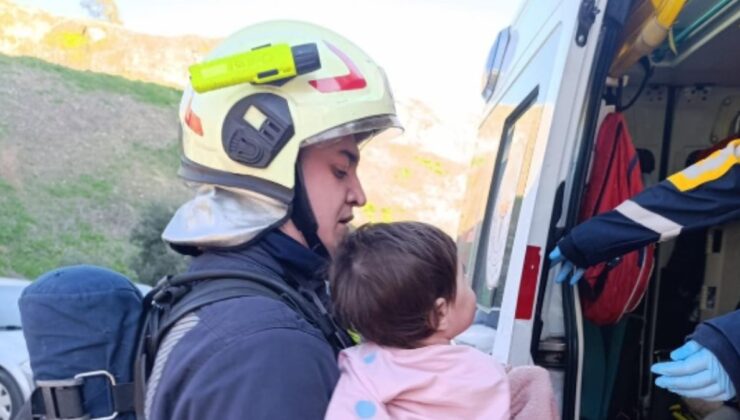 Denizli'de apartman dairesi alevlere teslim oldu: 20 kişi tahliye edildi