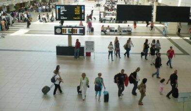 Dün kaybolan kadın havalimanında bulundu