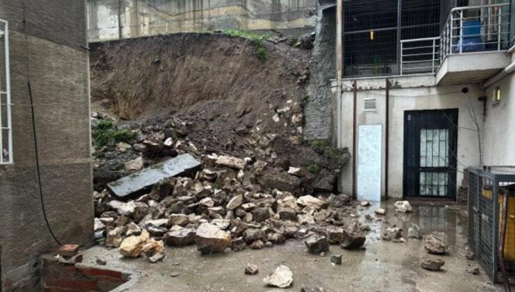 Edirne’de sağanak sonrası istinat duvarı çöktü: Balkonlar zarar gördü