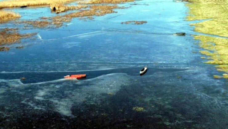 Edirne'de, Tunca Nehri ve gölet buz tuttu