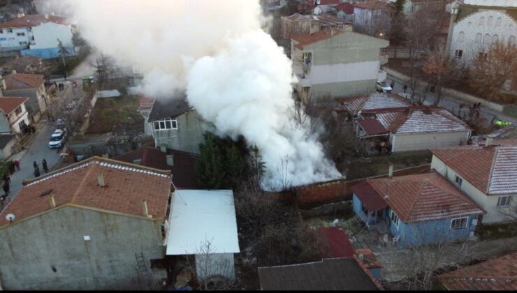 Edirne'de yangın paniği: Müştemilat küle döndü