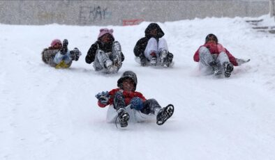 Eğitime kar engeli: Bazı illerde okullar tatil edildi