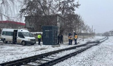 Elazığ’da feci kaza: Yük treninin çarptığı zihinsel engelli çocuk öldü