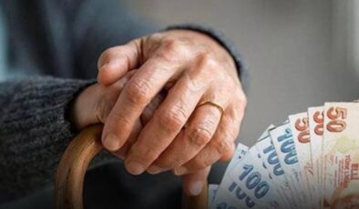 Emeklileri yıkan düzenleme meclisten geçti! Cumhur İttifakı çağrılara kulak tıkadı