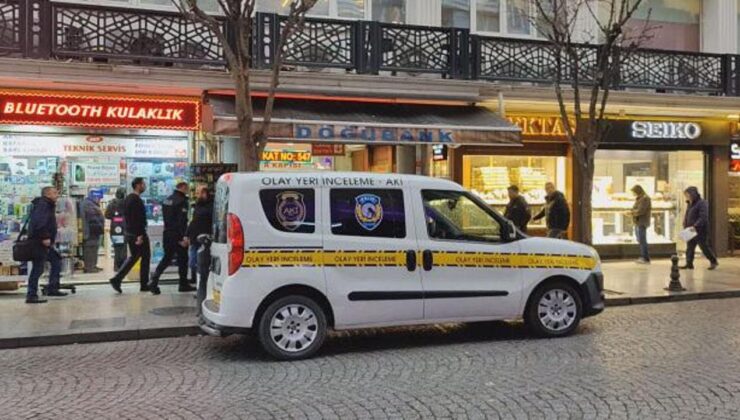 Eminönü’nde silahlı saldırı! Vatandaşlar kaçtı, ekipler sevk edildi