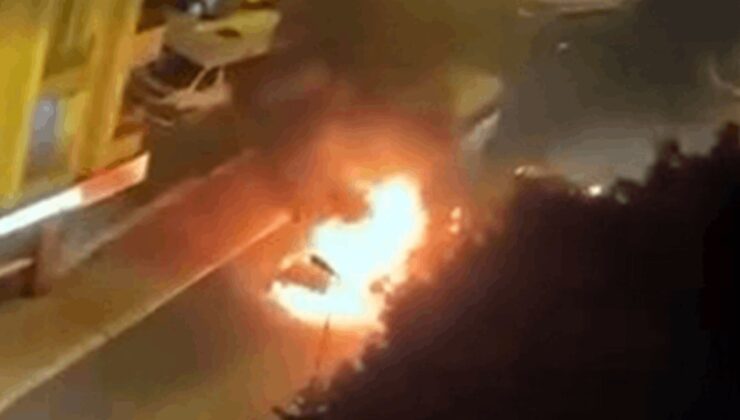 Esenyurt'ta park halindeki otomobil alev topuna döndü