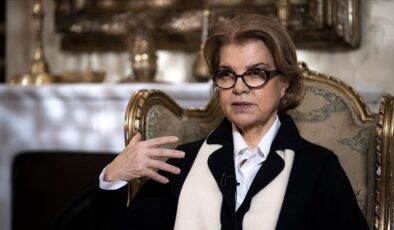 Eski Başbakan Tansu Çiller, Erciyes'te ortaya çıktı