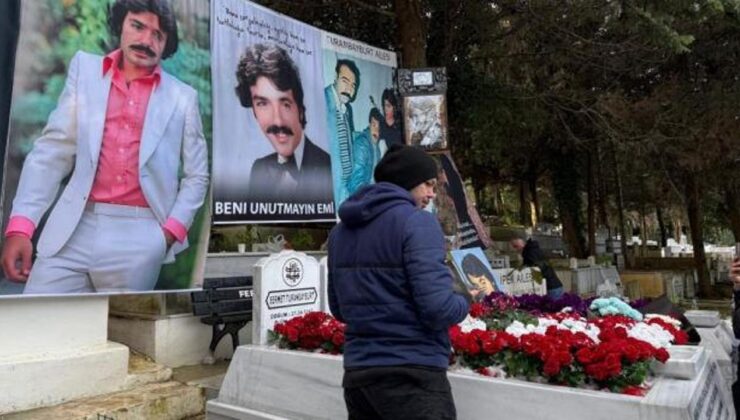 Ferdi Tayfur vefatının 1. yıl dönümünde mezarı başında anıldı