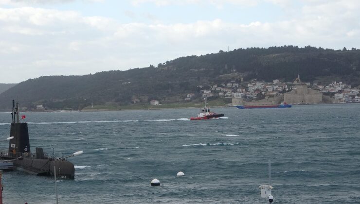 Fırtına engeli: Çanakkale Boğazı çift yönlü trafiğe kapatıldı!