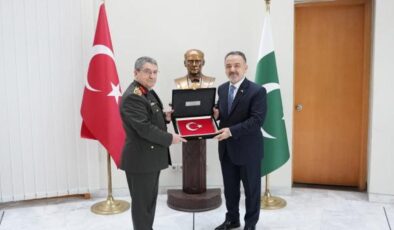 Genelkurmay Başkanı Orgeneral Bayraktaroğlu, Pakistan’da