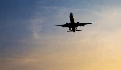 Hollanda'da kar yağışı nedeniyle 500 uçuş iptal edildi