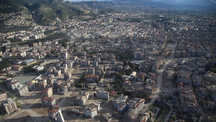 İlçede günlerdir elektrik yok, halk isyanda