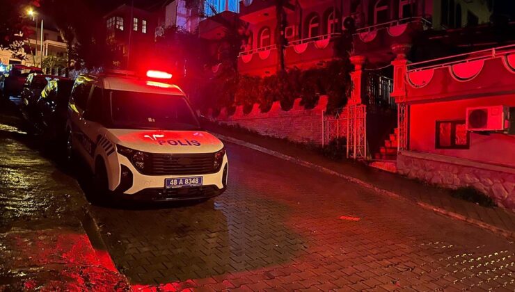 İngiliz turist pansiyondaki odasında ölü bulundu