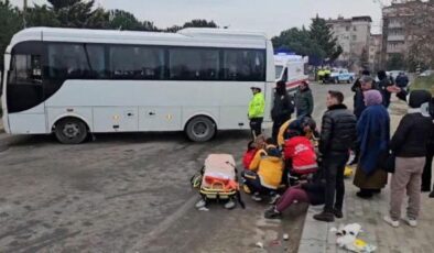 İşçi servisleri kafa kafaya çarpıştı: 19 yaralı