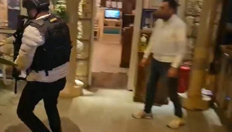 İstanbul’da bir restorana operasyon: 7,5 milyon lira değerinde çok sayıda silah bulundu!