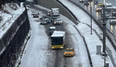 İstanbul’da kar yağışı nedeniyle 378 ihbar geldi! İşte en fazla ihbar gelen 5 ilçe