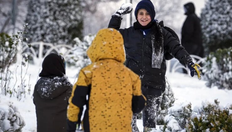 İstanbul’un 3 ilçesinde ilçesinde eğitime kar arası