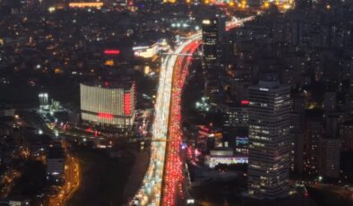 İstanbul'da ara tatil trafiği: Yoğunluk havadan görüntülendi