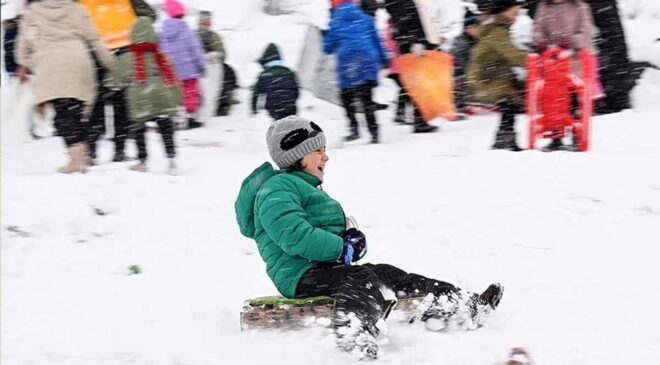 İstanbul'da yarın (2 Ocak) okullar tatil mi? İstanbul’da beyaz esaret başladı, gözler Valiliğe çevrildi!
