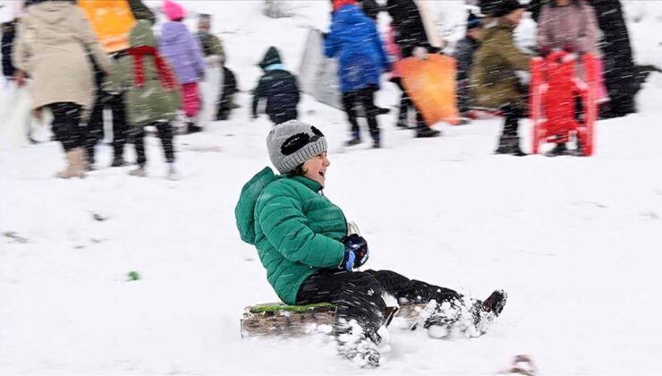 İstanbul'da yarın (2 Ocak) okullar tatil mi? İstanbul’da beyaz esaret başladı, gözler Valiliğe çevrildi!