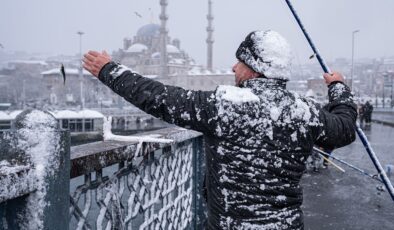 İstanbul'un kar çilesi başlıyor! 'Evden çalışın' uyarısı bile yapıldı!