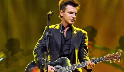 İşte Teoman’ın ünlü olmadan önce gönderdiği CV: Beni şimdi almazsanız…