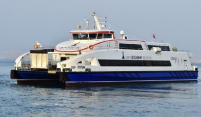 İzmir’de vapur seferleri iptal edildi