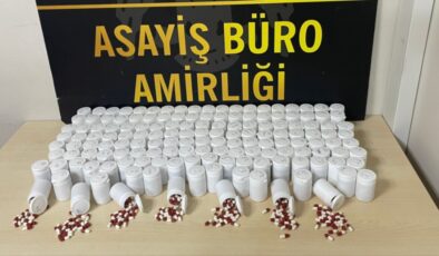 İzmir'de 8 bin uyuşturucu ecza ele geçirildi