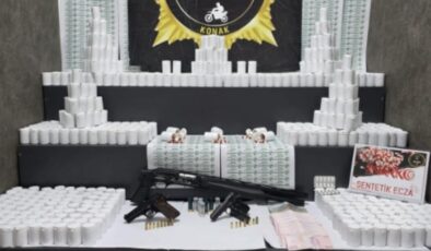 İzmir'de operasyon: 100 binden fazla uyuşturucu hap ele geçirildi