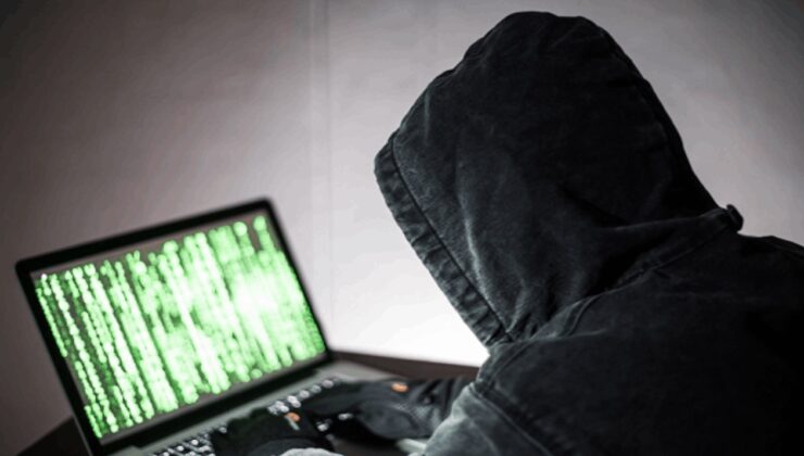 Kadınların bilgilerini yayımlayan internet korsanları yakalandı