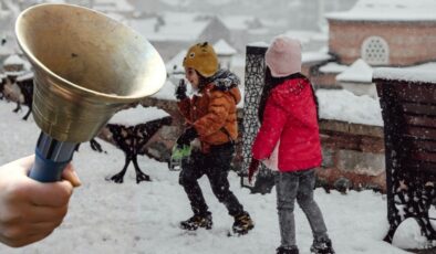 Kar etkisini artırdı, ilk tatil haberi geldi