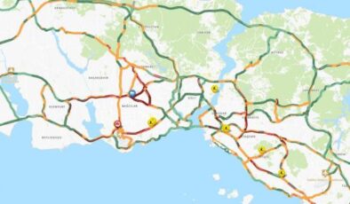 Kar yağdı, İstanbul’da trafik yüzde 80’e çıktı