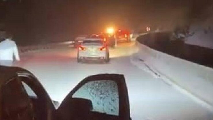 Kar yağışı yolu kapattı! 20 araç mahsur kaldı