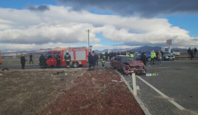 Kavşak savaş alanına döndü: 1 ölü, 1 yaralı