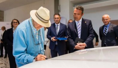 Koç Holding milyonlarca dolar harcadığı rüyasına nisan ayında kavuşuyor