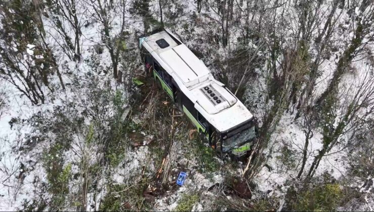 Kocaeli'de belediye otobüsü şarampole devrildi: 12 yaralı