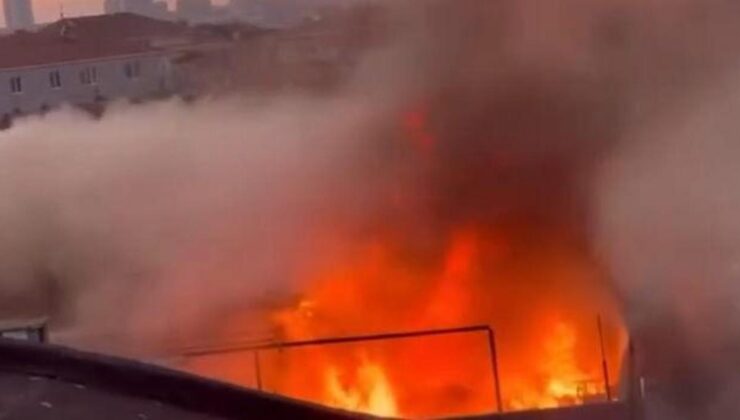 Küçükçekmece’de 3 katlı binada yangın
