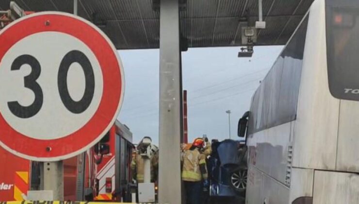 Kuzey Marmara Otoyolu Kınalı gişelerinde feci otobüs kazası: 2 ölü!
