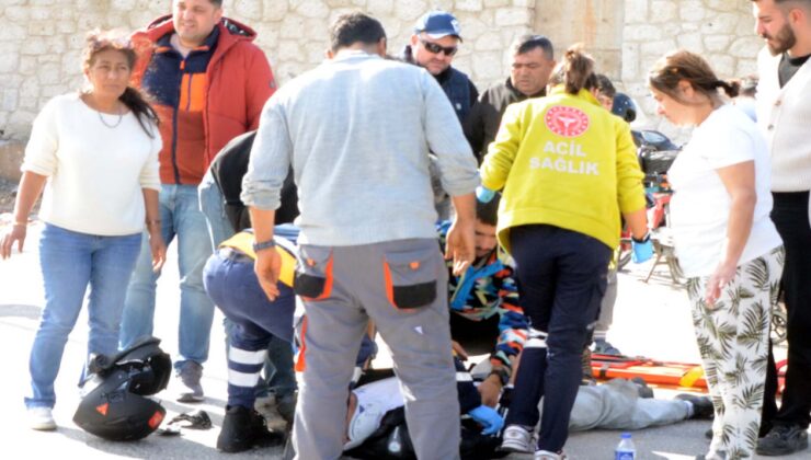 Motosikletten 30 metre ileriye fırlayan genci kaskı kurtardı