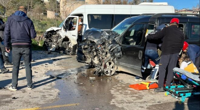 Osmaniye'de can pazarı: 7 yaralı