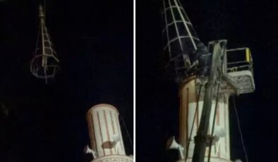 Şiddetli fırtına cami minaresine zarar verdi