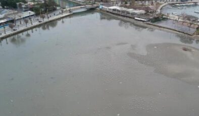 Silivri ve Avcılar’da deniz metrelerce çekildi