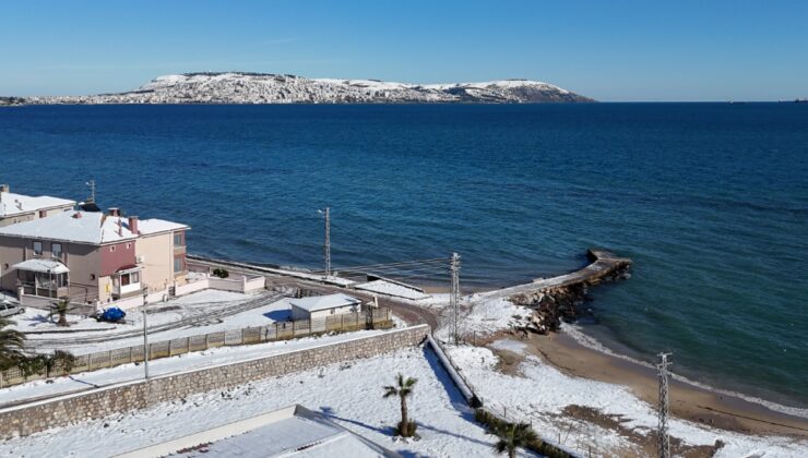 Sinop kar yağışıyla beyaza büründü: Kentten kartpostallık manzaralar