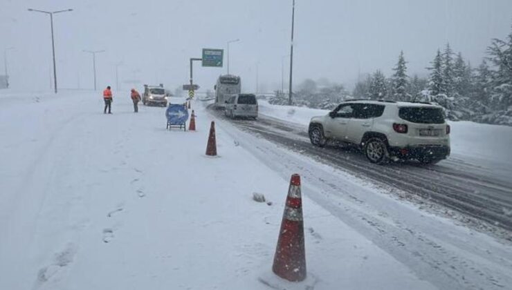 Sivas-Kayseri yolu ulaşıma kapandı