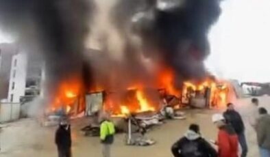Son Dakika: Arnavutköy’de işçi konteynerinde yangın! Ekipler müdahale ediyor