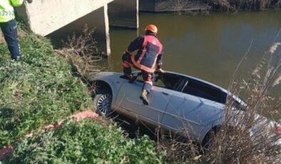 Sulama kanalına düşen otomobilin sürücüsü hayatını kaybetti