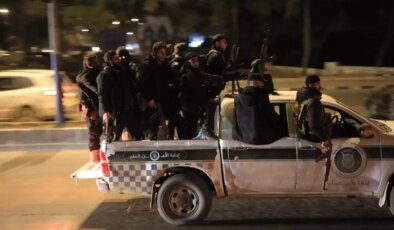 Suriye ordusu YPG’ye süre verdi: Halep’i bir an önce terk edin