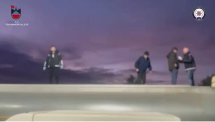 Tankeri arayaan ekipler şaştı kaldı! İçinden kaçak göçmen çıktı