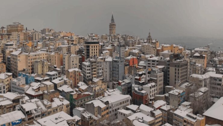 Tarihi yarımada beyaza büründü, seyirlik manzara havadan görüntülendi